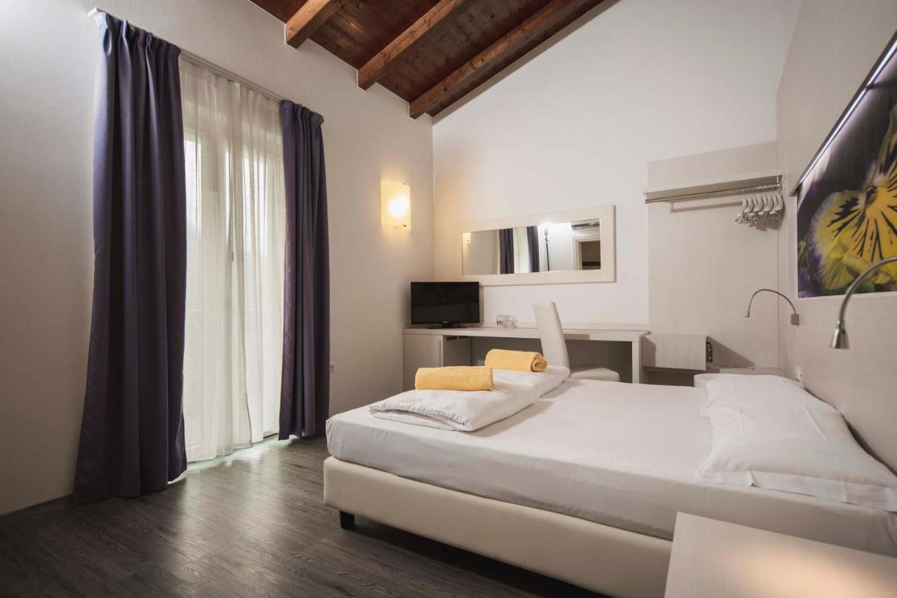 Maso Agritur Santa Lucia Bed & Breakfast Dro Exterior photo