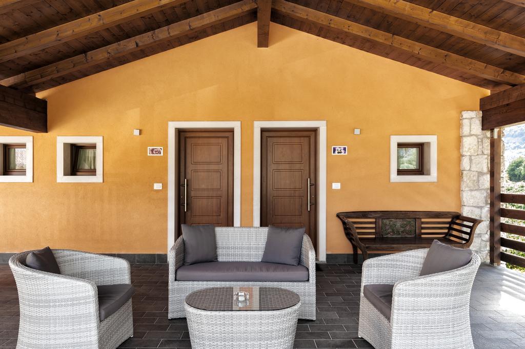 Maso Agritur Santa Lucia Bed & Breakfast Dro Exterior photo