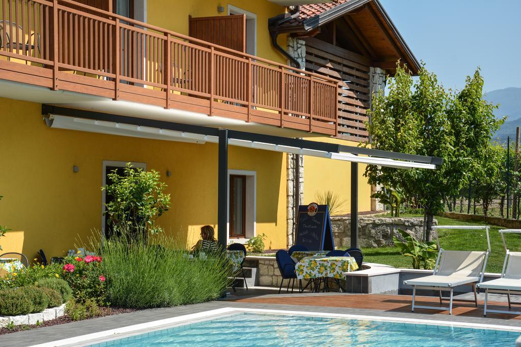 Maso Agritur Santa Lucia Bed & Breakfast Dro Exterior photo
